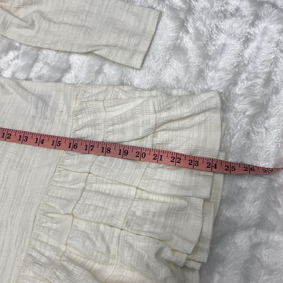 UO. Deletta ruffle long sleeve top size medium - Picture 7 of 7